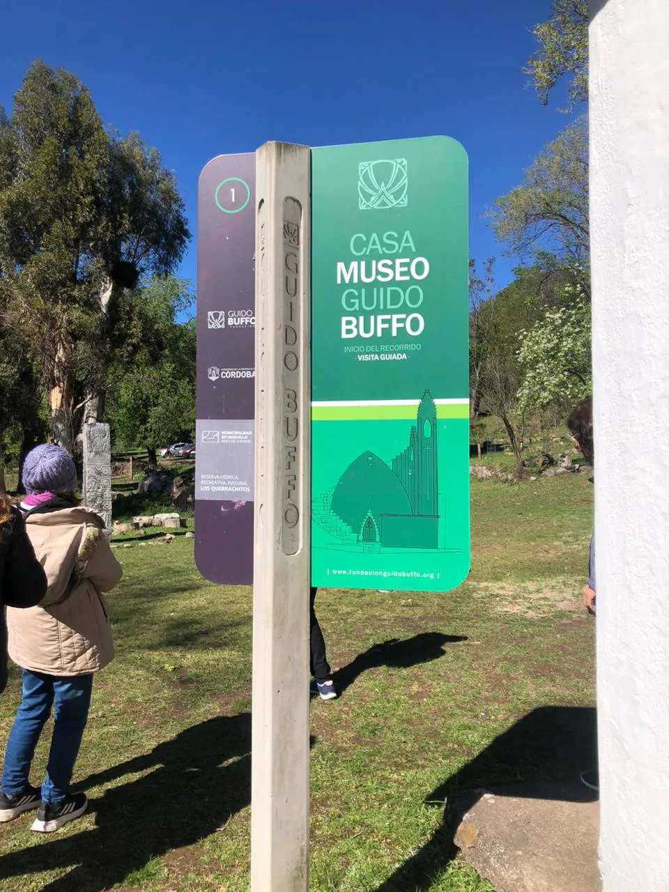 99e5d049-bfea-4941-8177-372a28232213